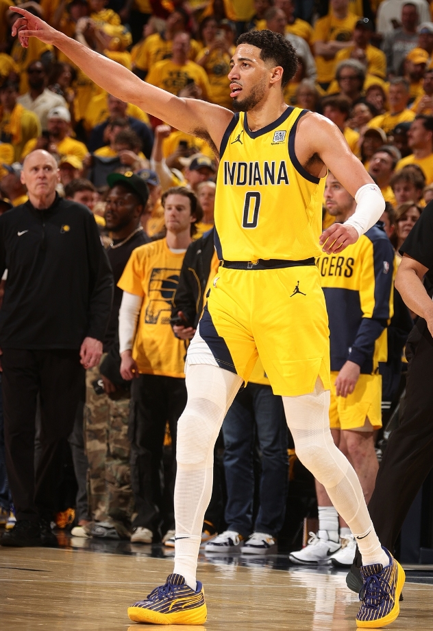 包含关键战突围战来临,克里夫兰骑士围绕NBA季后赛豪取连胜,值得警惕,轮换策略被讨论的词条 包含关键战突围战来临,克里夫兰骑士围绕NBA季后赛豪取连胜,值得警惕,轮换策略被讨论的词条