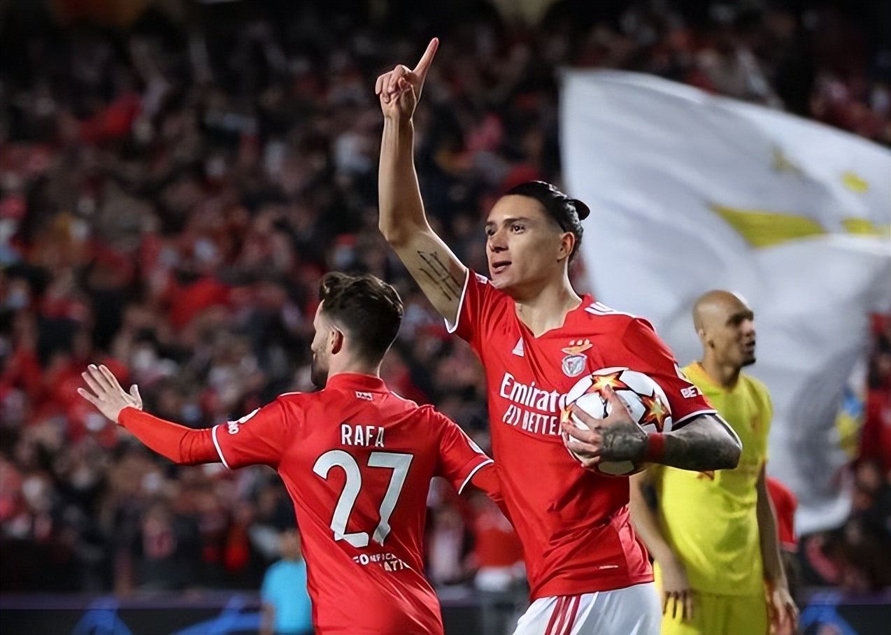 包含洛杉矶湖人内部会议纪要流出：赛前造点机会，葡超使命明确，年轻球员得到机会的词条