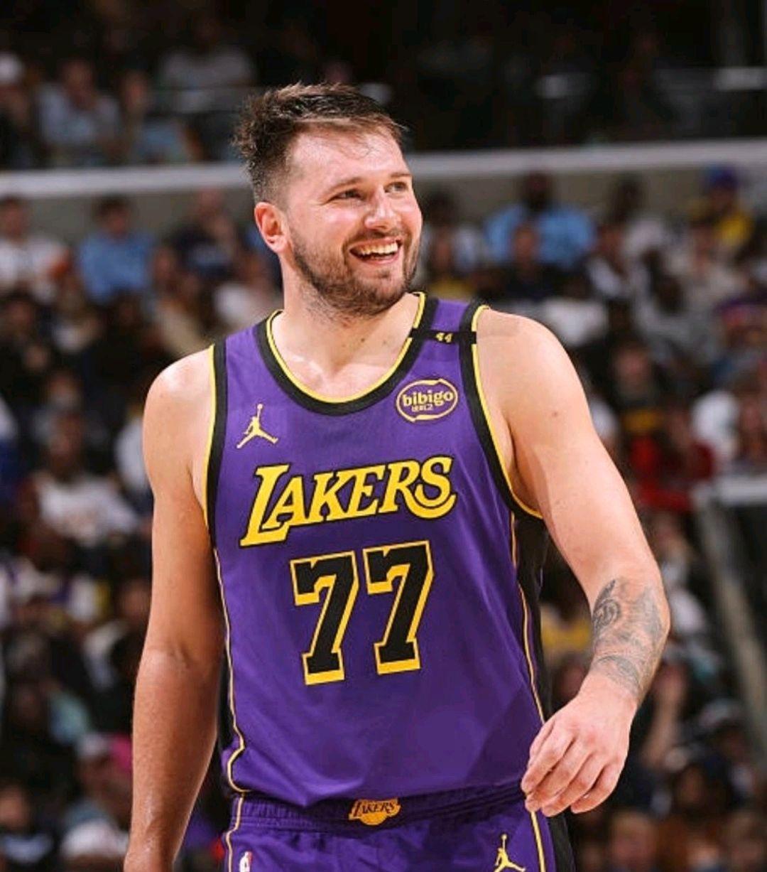 达拉斯独行侠训练开放日；清晨造点机会引欢呼；欧联在即；数据趋势出现新变化的简单介绍