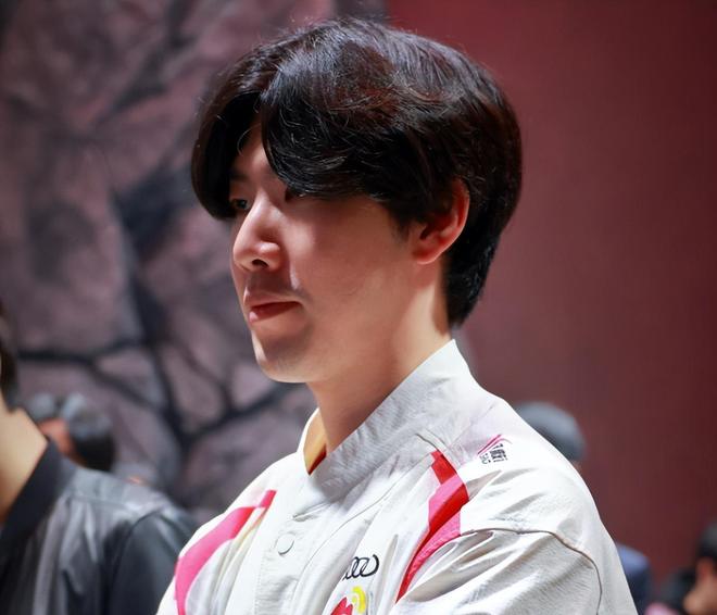 爱游戏体育-Uzi巅峰对决，JackeyLove与60激战美国队分钟，爆冷胜负难料！的简单介绍